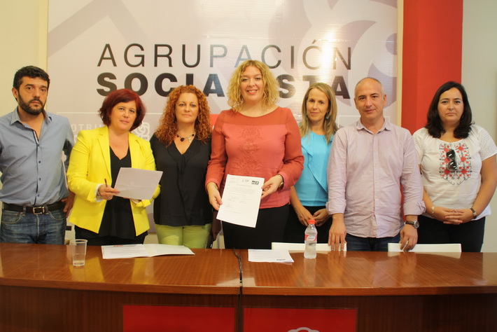 El PSOE exige a Rajoy que no venga con las manos vacías y se comprometa con las conducciones de Béznar-Rules